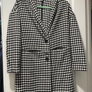 Old Navy Black and White Houndstooth Blazer